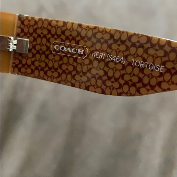 Coach sunglasses - Picture 4 of 7